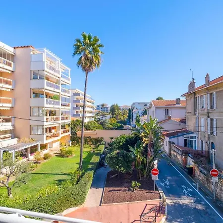 2br 100m From Beaches Terrace & Parking Apartment