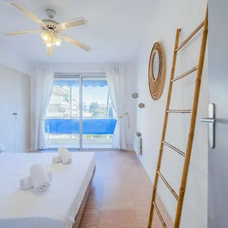 2br 100m From Beaches Terrace & Parking Apartment *